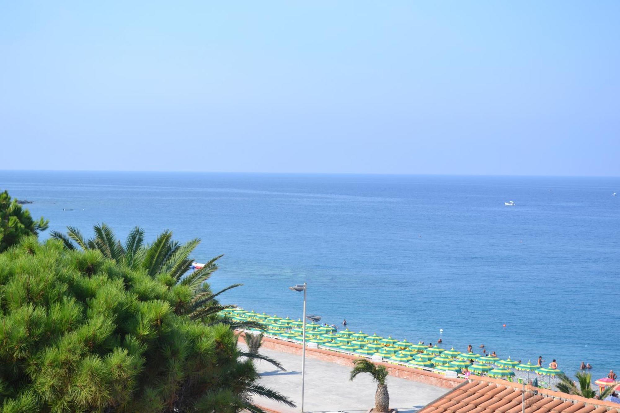 Beach Hotel 디아망테 외부 사진